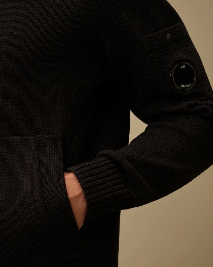 Compact Cotton Zipped Cardigan