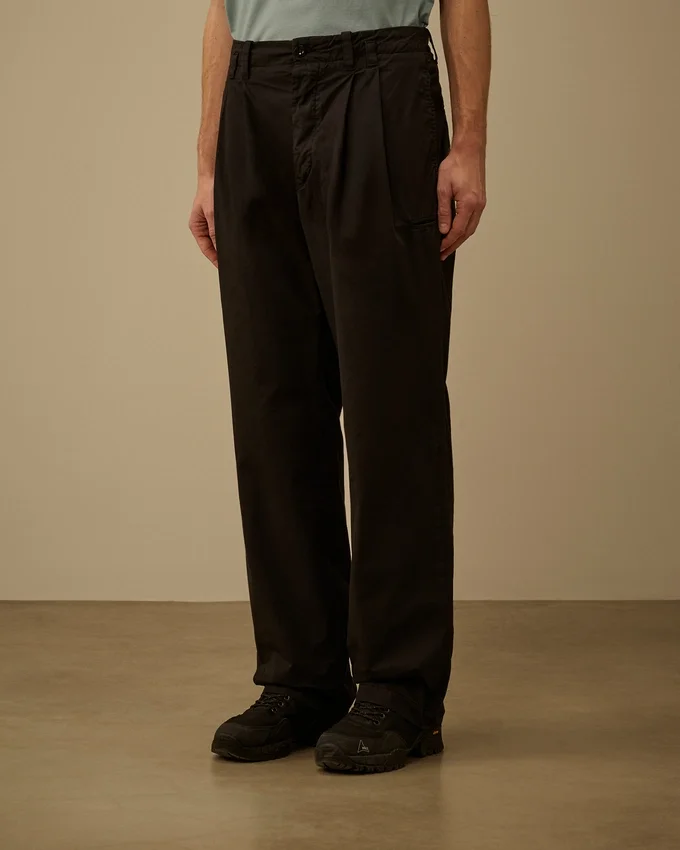 Cotton Gabardine Loose Pinces Pants