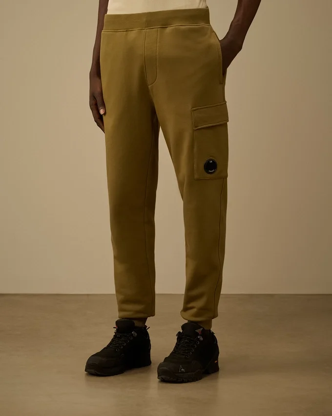 Diagonal Raised Fleece Cargo Lens Sweatpants