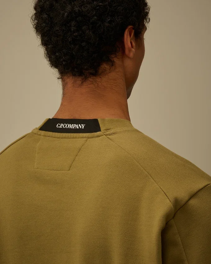 Diagonal Raised Fleece Crewneck Lens Sweatshirt