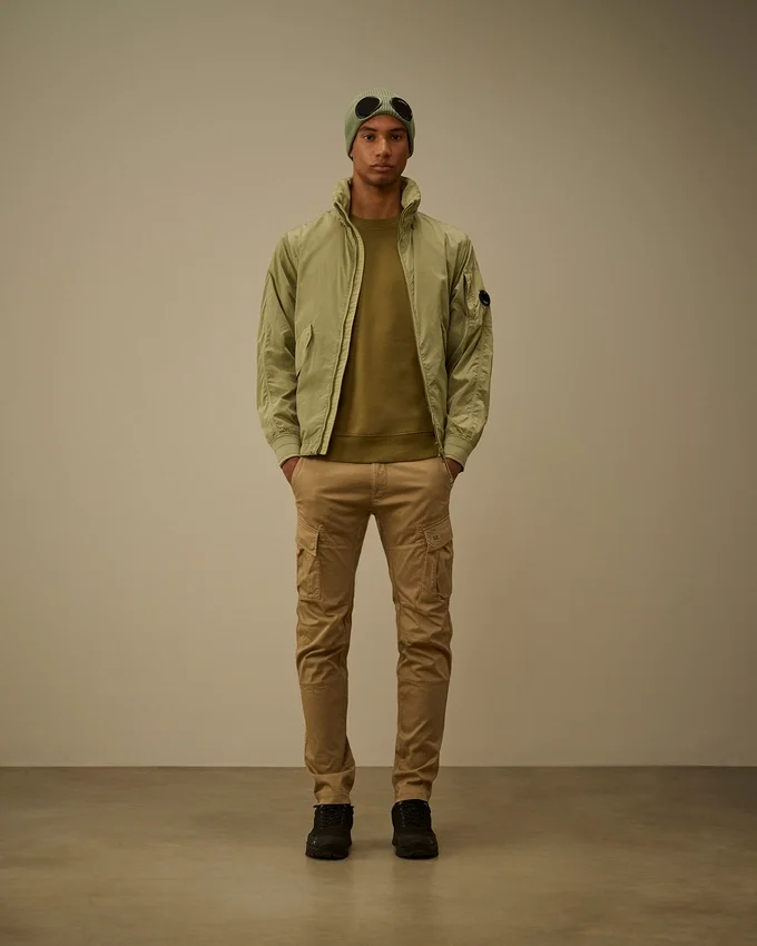Diagonal Raised Fleece Crewneck Lens Sweatshirt