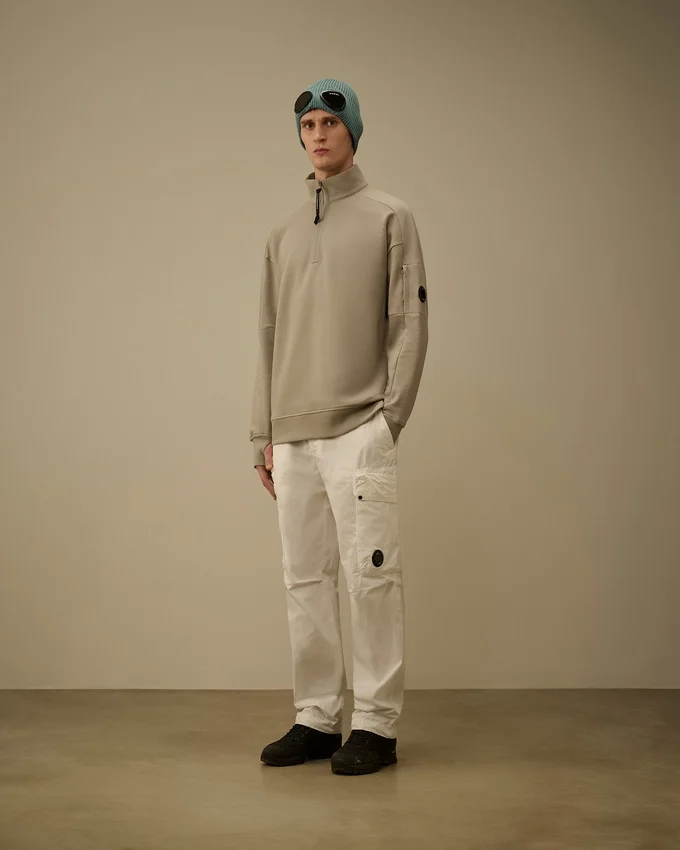 Diagonal Raised Fleece Half Zip Lens Sweatshirt