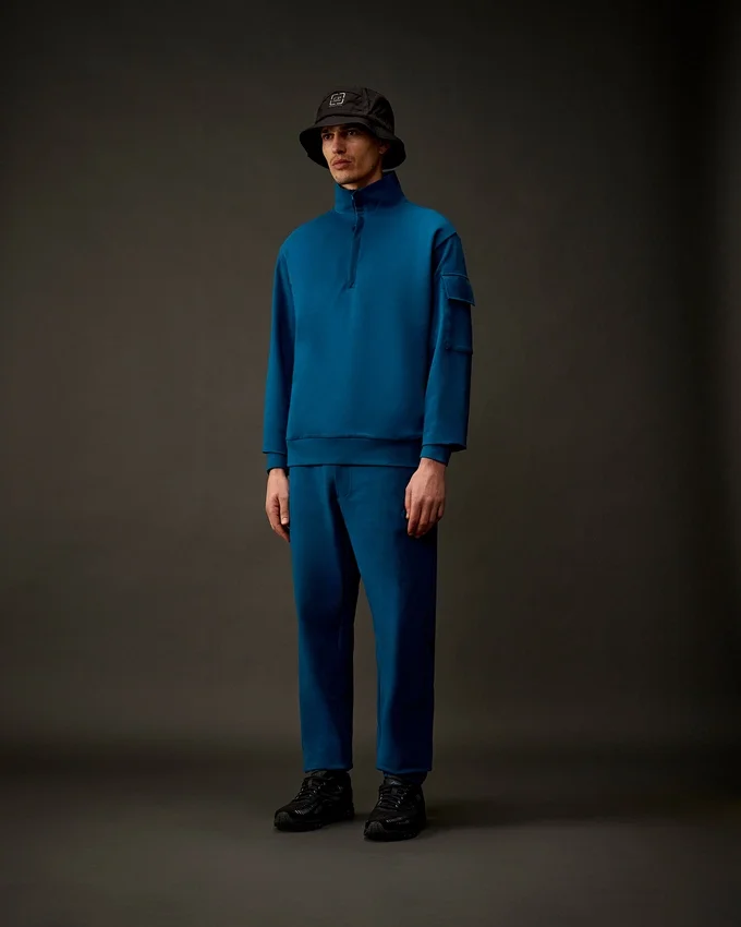 Metropolis Series Stretch Fleece Half Zip Sweatshirt