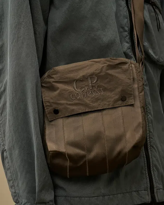 Plain Paper Touch Mixed Shoulder Bag