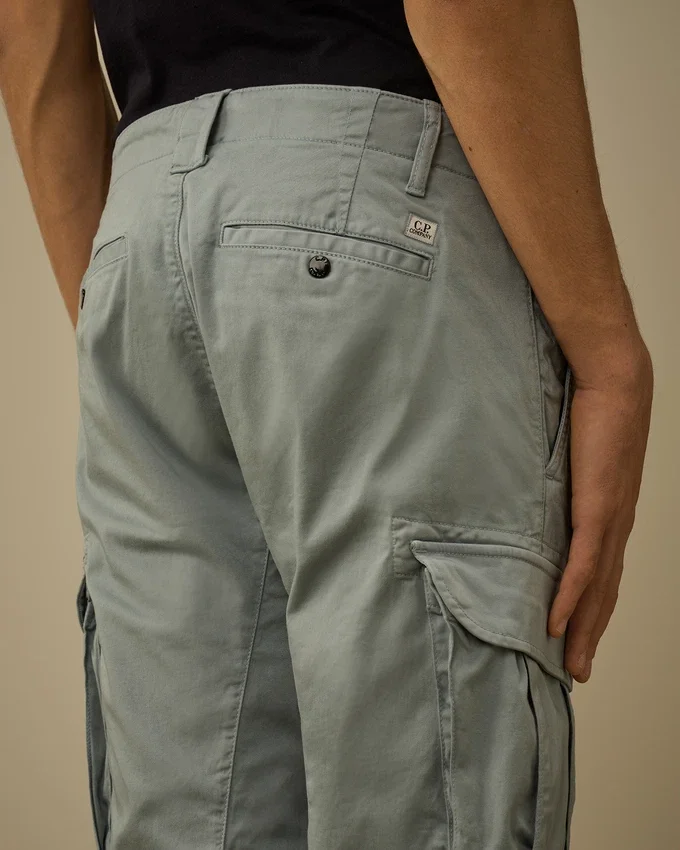 Stretch Sateen Cargo Lens Shorts